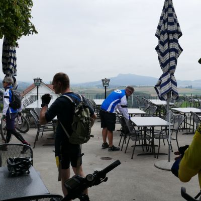 012 Ankunft  beim Reiatstübli